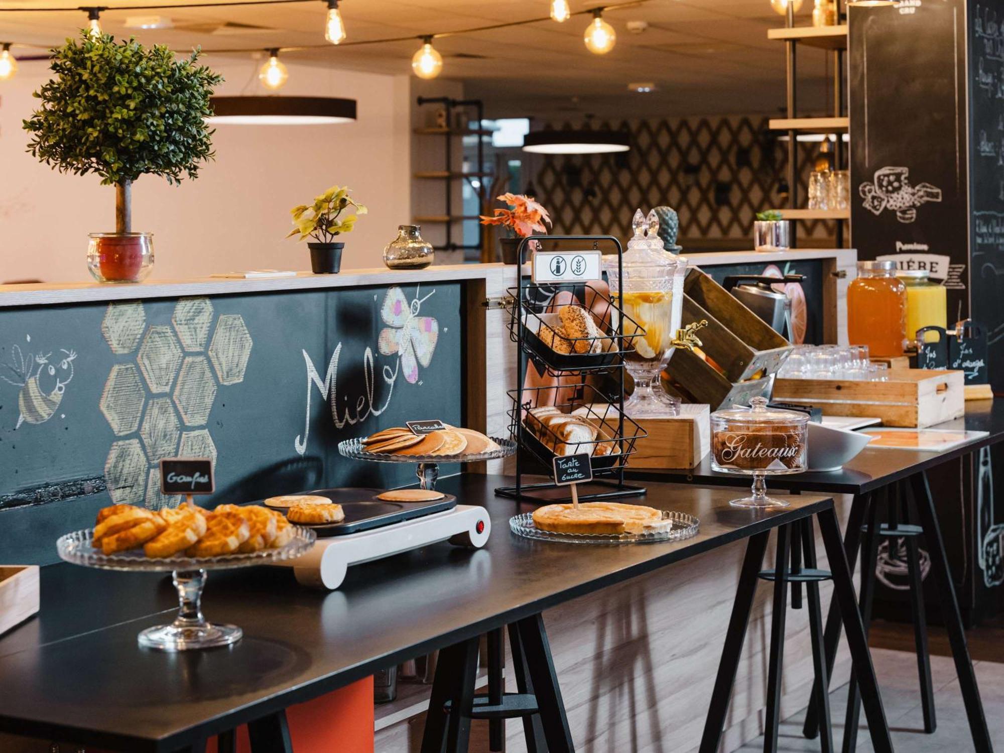 Hotel Mercure Lille Aeroport Экстерьер фото