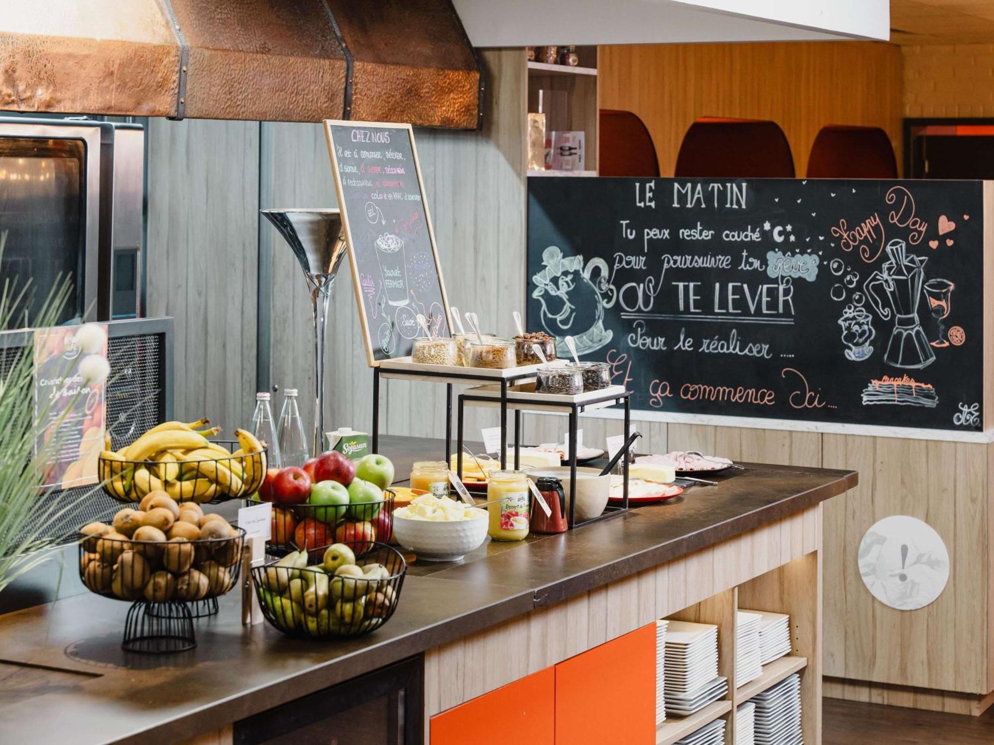 Hotel Mercure Lille Aeroport Экстерьер фото